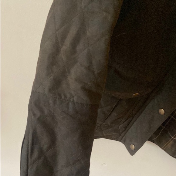 Women’s Barbour Quilted Utility Jacket - Picture 6 of 6